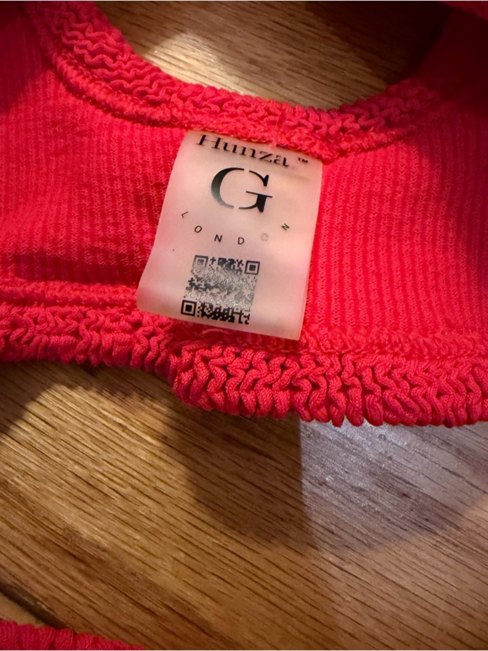 Hunza G Red Xandra Set - Picture 3 of 5